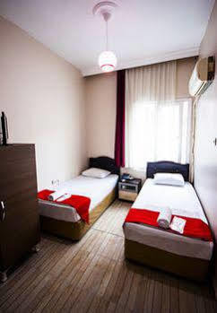 Cicek Palas Otel İzmir Exterior foto